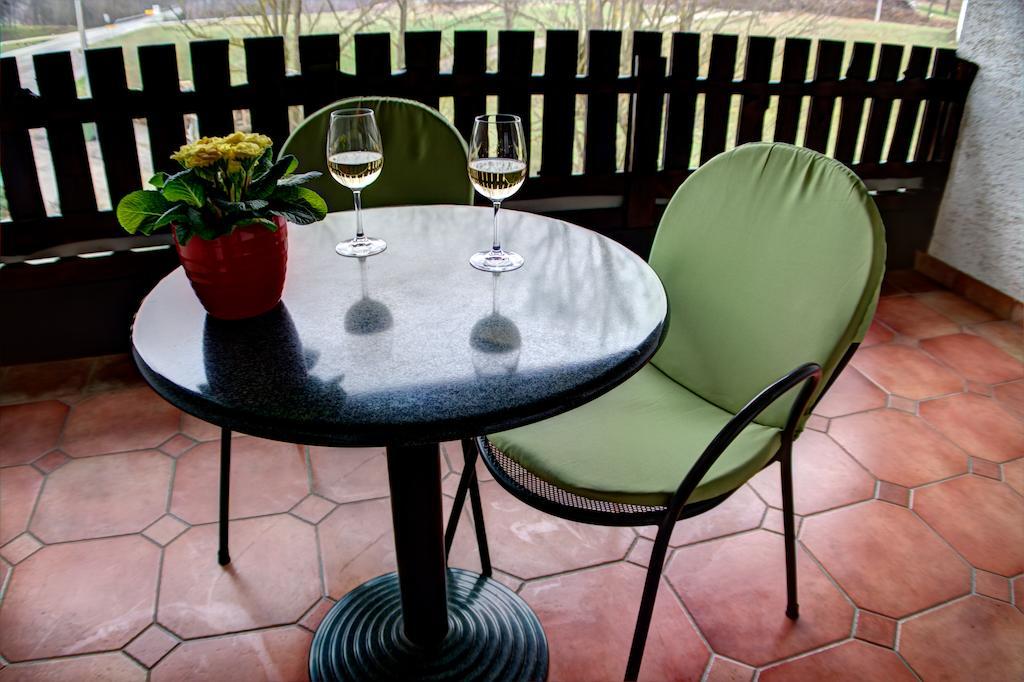 Restaurant Rooms Pino Slunj Phòng bức ảnh